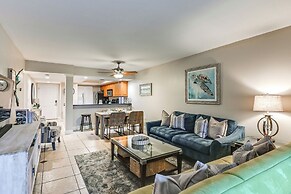 Beachy Marco Island Condo With Resort Amenities!