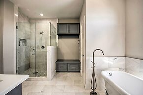 Eado Houston Home, Walk to Convention Center!