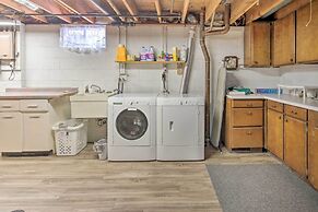 Cozy White Pine Home - 10 Mi to Porcupine Mtn