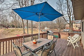 Walk to Pool & Lake: Albrightsville Vacation Home!