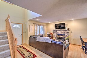 Walk to Pool & Lake: Albrightsville Vacation Home!