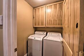 Spacious Pinetop Country Club Cabin w/ Deck!