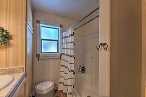 Spacious Pinetop Country Club Cabin w/ Deck!