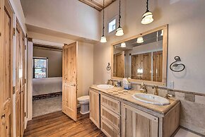 Spacious Pinetop Country Club Cabin w/ Deck!