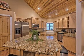 Spacious Pinetop Country Club Cabin w/ Deck!