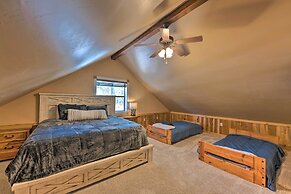 Spacious Pinetop Country Club Cabin w/ Deck!