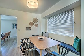 Private Pool, Gas Grill: Chic Glendale Home!