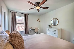 Private Pool, Gas Grill: Chic Glendale Home!