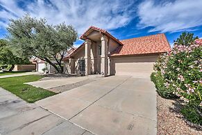 Private Pool, Gas Grill: Chic Glendale Home!