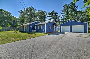 Prudenville Retreat w/ Yard ~ 1 Mi to Lake!