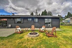 Stylish Olympia Home w/ Private Boat Dock!