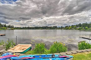 Stylish Olympia Home w/ Private Boat Dock!