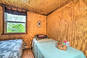 'cedar Falls Cabin 5': 1/2 Mile to Turner Falls