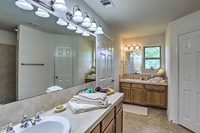 Charming Cameron Farm Retreat ~ 41 Mi to Tamu