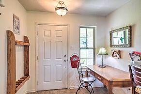 Charming Cameron Farm Retreat ~ 41 Mi to Tamu