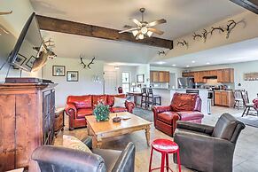Charming Cameron Farm Retreat ~ 41 Mi to Tamu