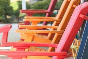 Family Home w/ Porch & Center Hill Lake Views!