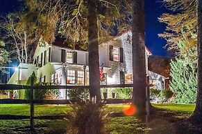 3-acre Lodge w/ Snowmobile & Four-wheeling Trails