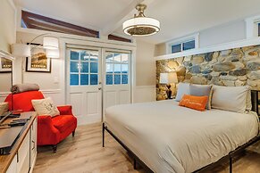 Updated Three Rivers Vacation Rental w/ Gas Grill