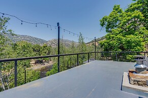 Updated Three Rivers Vacation Rental w/ Gas Grill