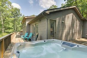 Spacious Mcgaheysville Home: Hot Tub & Pool Table!