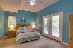 Spacious Mcgaheysville Home: Hot Tub & Pool Table!