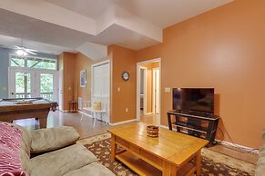 Spacious Mcgaheysville Home: Hot Tub & Pool Table!