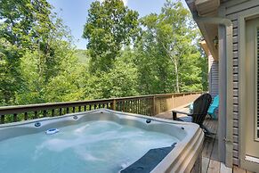 Spacious Mcgaheysville Home: Hot Tub & Pool Table!