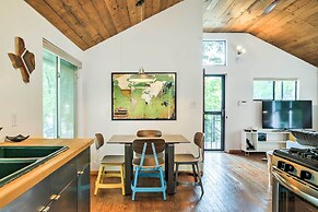 Chic East Austin Studio Bungalow w/ Spacious Yard!