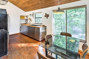 Chic East Austin Studio Bungalow w/ Spacious Yard!