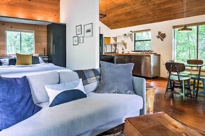 Chic East Austin Studio Bungalow w/ Spacious Yard!