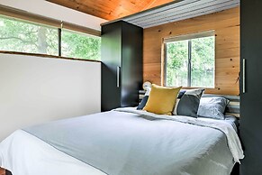 Chic East Austin Studio Bungalow w/ Spacious Yard!