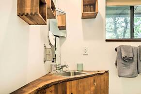 Chic East Austin Studio Bungalow w/ Spacious Yard!