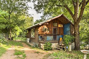 Chic East Austin Studio Bungalow w/ Spacious Yard!