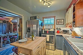 Quaint Garden City Studio w/ Hot Tub: Pets Welcome