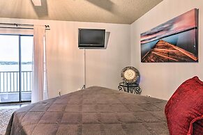 Sunset-view Resort Condo on Lake Hamilton!