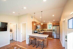 Golden Cottage Near Red Rocks & Denver!