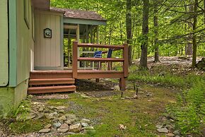 Deck & Resort Amenities: Pocono Lake Home