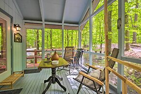 Deck & Resort Amenities: Pocono Lake Home