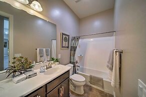 Surprise Home w/ Pool, Hot Tub & Putting Green