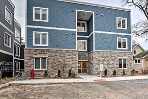 Centrally Located Traverse City Condo 1 Mi to Bay