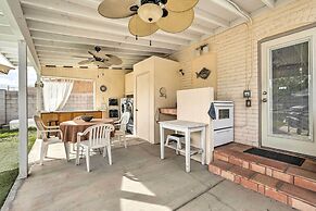 Annies Green Bungalow: 2 Mi to Downtown Phoenix!