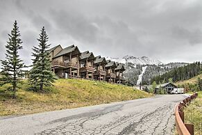 Ski-in/ski-out Condo w/ Hot Tub & Mtn Views!