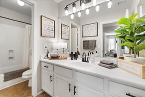 Maricopa Home <1 Mile to The Duke Golf Course!