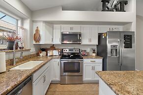 Maricopa Home <1 Mile to The Duke Golf Course!