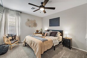 Maricopa Home <1 Mile to The Duke Golf Course!