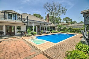 Spacious Houston Home, Day Trip to Galveston!