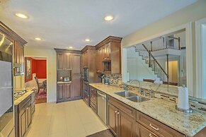 Spacious Houston Home, Day Trip to Galveston!