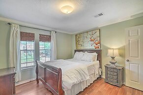 Spacious Houston Home, Day Trip to Galveston!