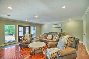 Spacious Houston Home, Day Trip to Galveston!